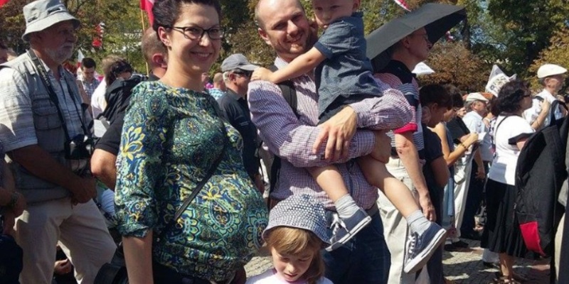 Nowa Europejska Inicjatywa Obywatelska Mama, Tata i Dzieci została
