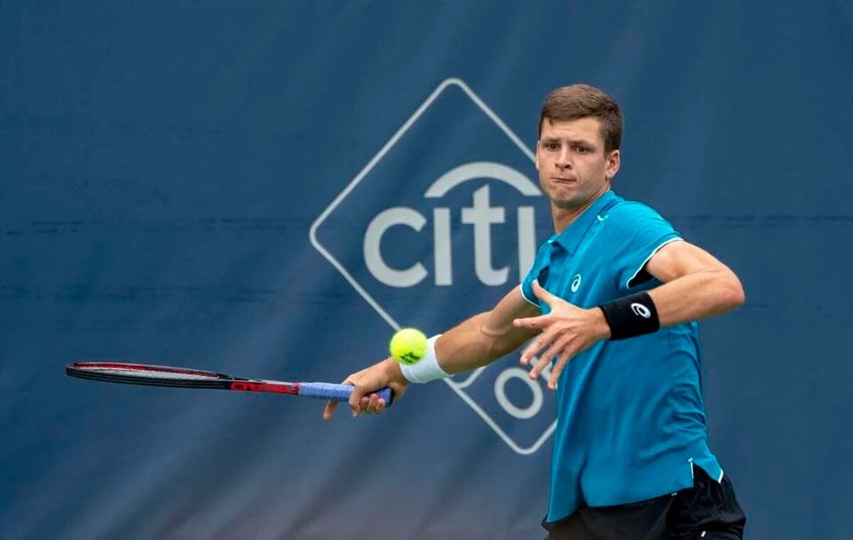 Hurkacz przegrał w finale turnieju ATP w Halle z Sinnerem