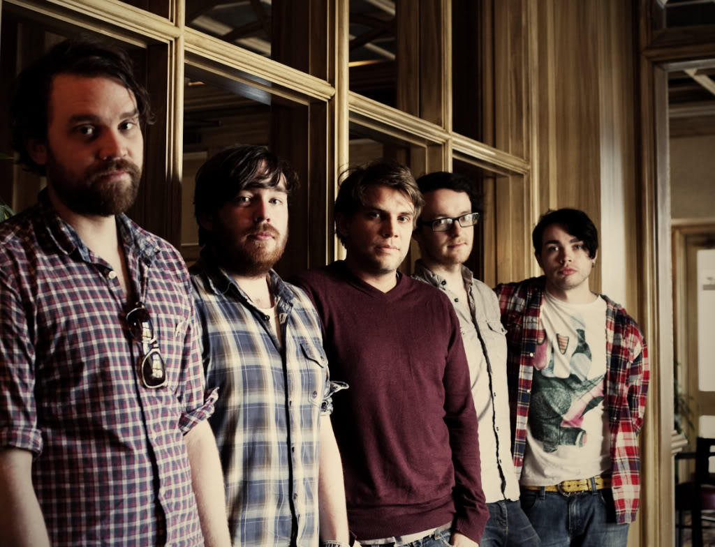 FRIGHTENED RABBIT nieśmiały chłopak ze śmiałą muzyką RECENZJA
