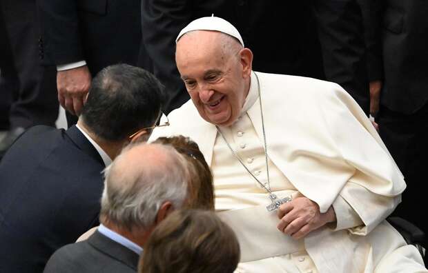 Papież Franciszek podczas audiencji generalnej w Watykanie / autor: PAP/EPA