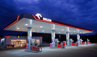 5,7 mld zł zysku PKN Orlen w roku rekordowej sprzedaży paliw