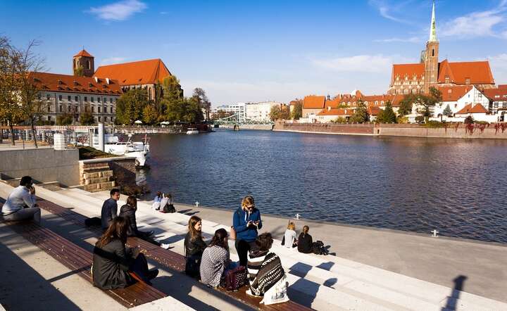 Wrocław (na zdjęciu) jest wśród tych miast, w których cudzoziemcy kupują najwięcej mieszkań / autor: Pixabay