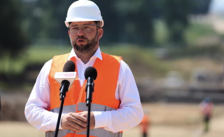 Minister Puda: 441 mln zł unijnej dotacji do budowy trasy S1 Kosztowy – Bielsko-Biała
