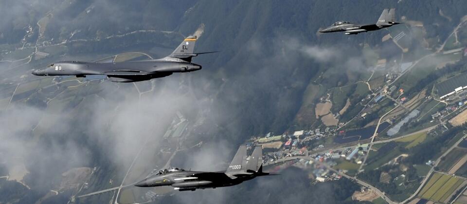 fot. PAP/EPA/SOUTH KOREAN AIR FORCE/HANDOUT