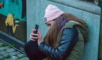 Nastolatki bez smartfona jak bez ręki