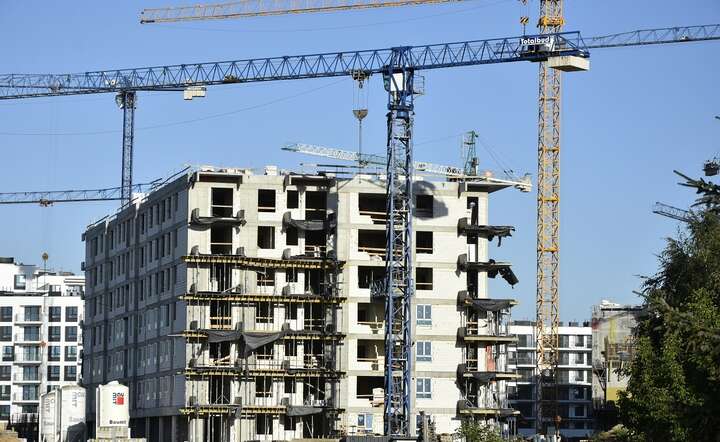 Liczba mieszkań, których budowę rozpoczęto w marcu br., wzrosła o 30 proc. w skali roku / autor: Fratria / LK