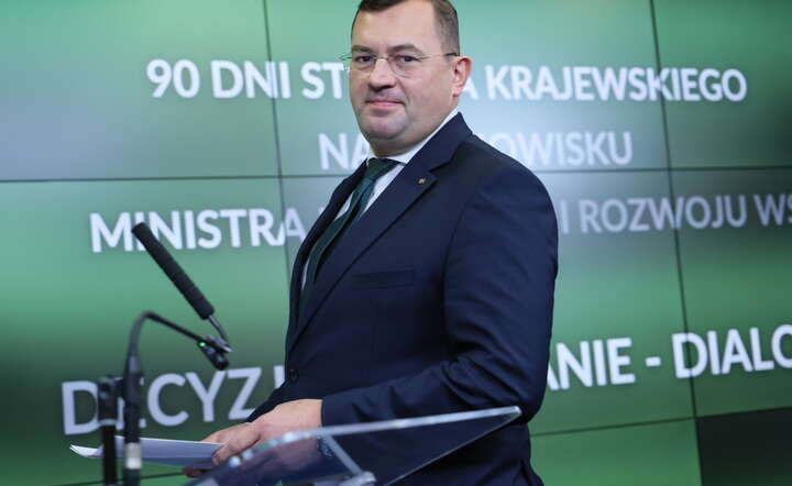 Minister rolnictwa i rozwoju wsi Stefan Krajewski podczas konferencji prasowej w siedzibie ministerstwa w Warszawie / autor: PAP/Rafał Guz