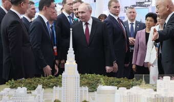 Putin chciałby sprzedawać Chinom  więcej ropy i gazu