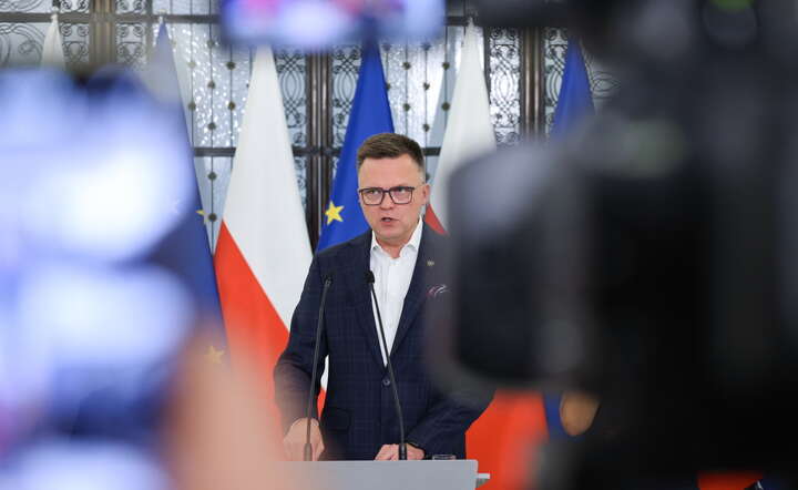 Marszałek Sejmu Szymon Hołownia na konferencji prasowej w Sejmie / autor: PAP/Albert Zawada