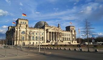 Parlament Niemiec zawiesza limit długu, by chronić gospodarkę