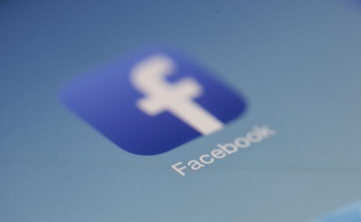 Minister cyfryzacji rozmawiał z zarządem Facebooka