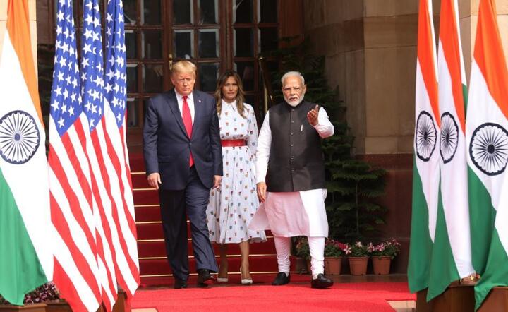 Donald Trump w Indiach / autor: PAP/EPA/RAJAT GUPTA