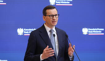Opozycja: likwidacja CPK. Premier: Polska ma zrezygnować z rozwoju?