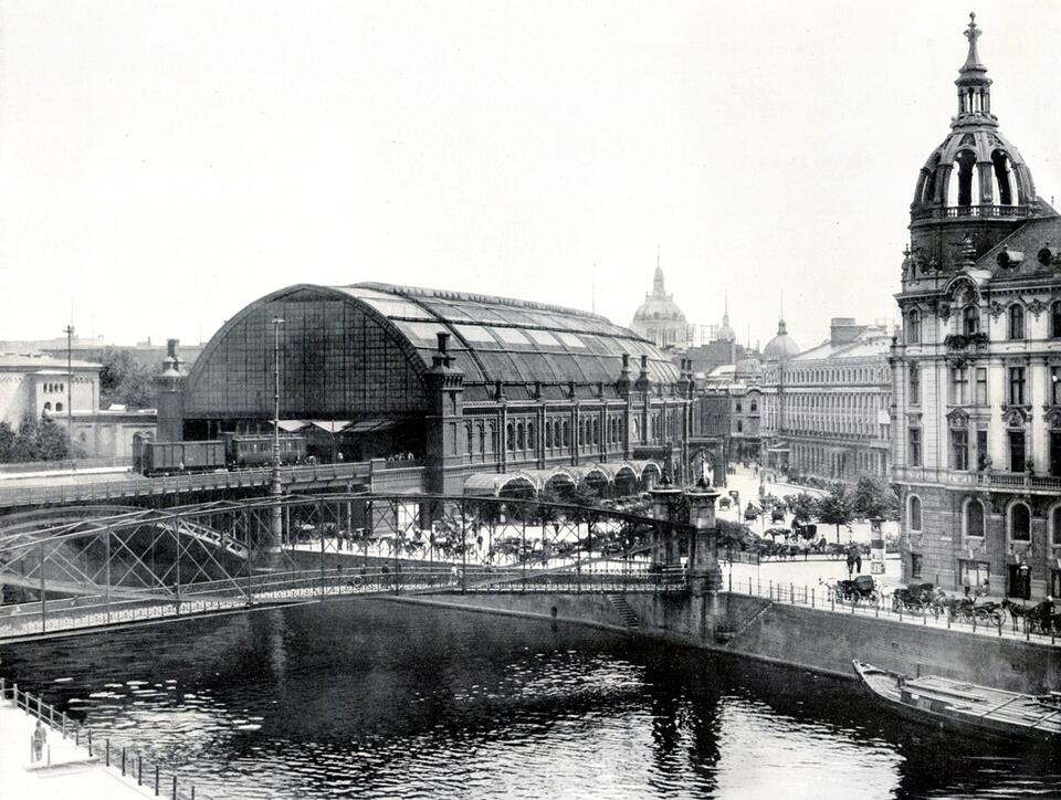 Dworzec w Berlinie Friedrichstrasse 1943