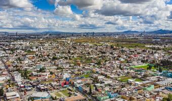 Meksyk: Gangi zarabiają na pandemii. Kolejki po butle z tlenem