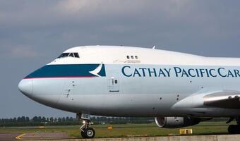 Cathay Pacific wprowadza obowiązkowe szczepienia dla załóg