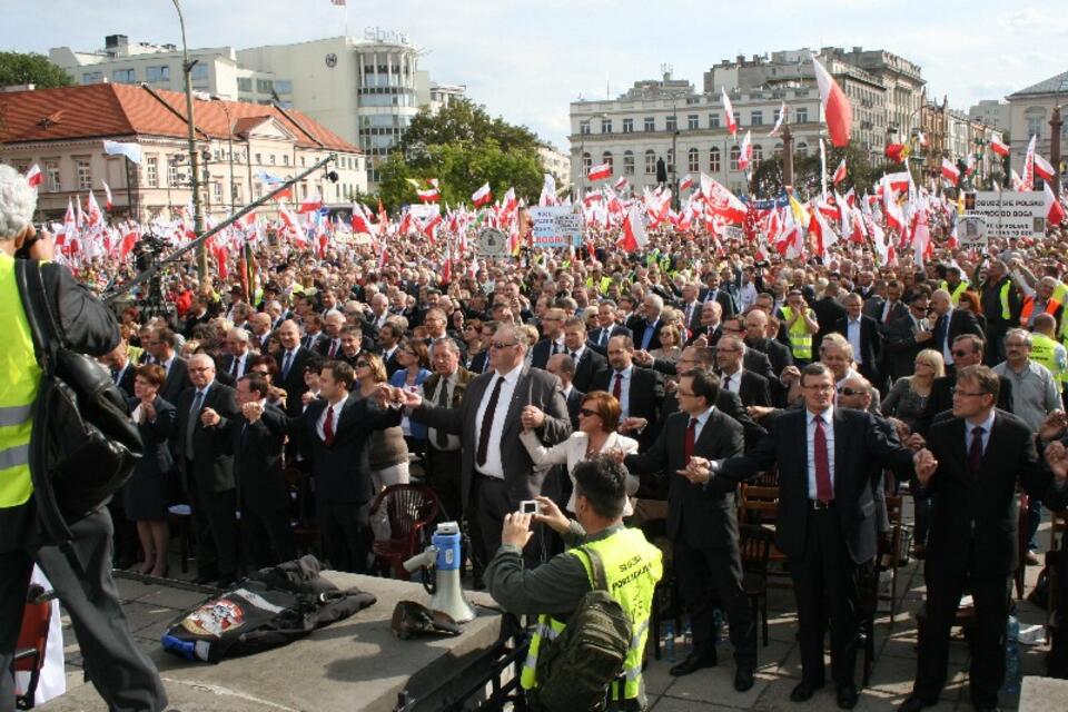 Politycy Solidarnej Polski obok polityków Prawa i Sprawiedliwości podczas Marszu w Warszawie, 29 września 2012 r. Fot. wPolityce.pl
