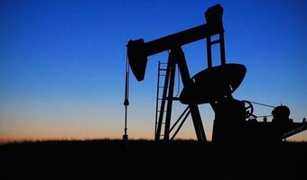 Ropa naftowa najdroższa od 13 miesięcy