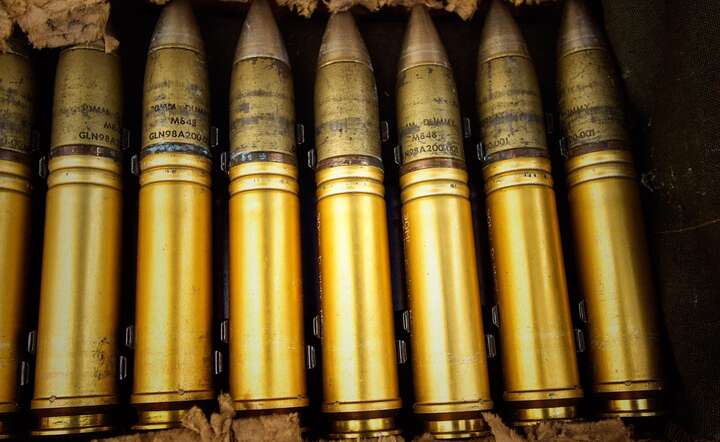 Kraje UE dostarczyły dotąd Ukrainie 330 tys. sztuk amunicji artyleryjskiej / autor: Pixabay