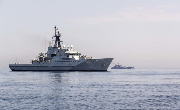Okręty NATO-wskie i brytyjskie eskortowały dziewięć okrętów rosyjskich / autor: royalnavy.mod.uk