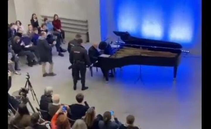 Pianista przeciw wojnie. Stawił opór rosyjskiej policji