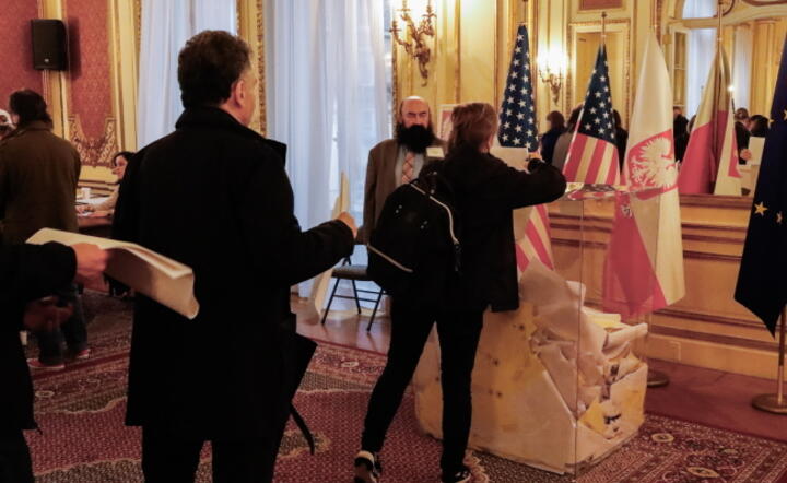 Polacy głosują w Konsulacie RP w Nowym Jorku / autor: PAP/Marcin Cholewiński