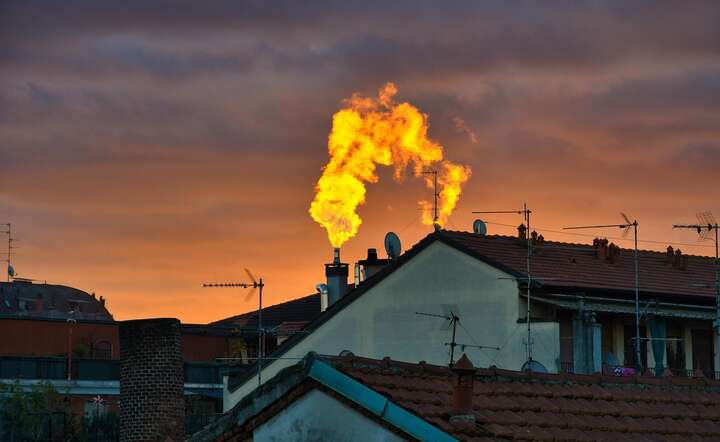 Fundacja SmogLab ocenia na niemal niedostateczną skuteczność działań rządu w ramach programu "Czyste Powietrze" / autor: Pixabay