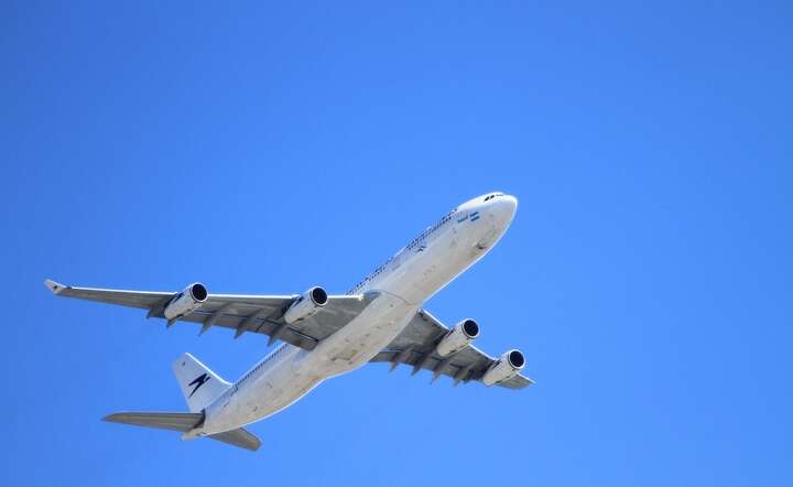 Rosja twierdzi, że sprowadziła z Gabonu części do samolotów za 1,5 mld dolarów / autor: Fot. Pixabay