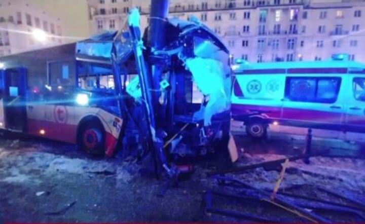 Wypadek autobusu w Warszawie  / autor: tvp.info
