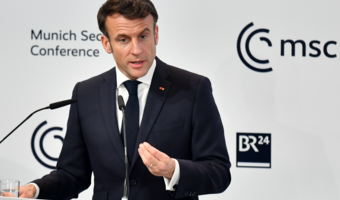 Macron: bezwzględnie musimy wzmocnić wsparcie dla Ukrainy