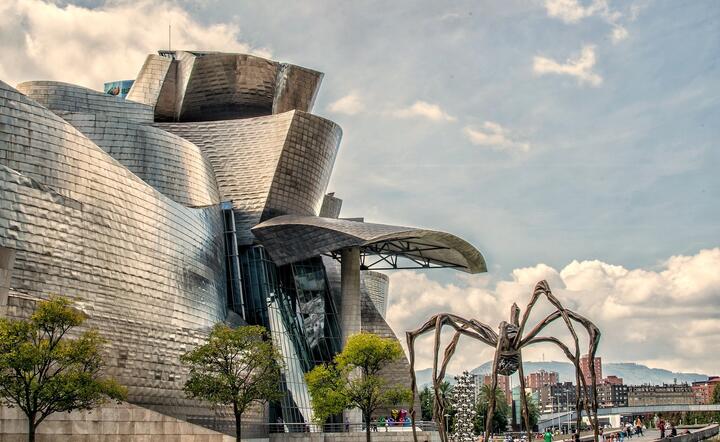 Muzeum Guggenheim w Bilbao - stolicy Kraju Basków gdzie zanotowano najwięcej nowych przypadków w całej Hiszpanii w ciągu ostatniej doby / autor: Pixabay
