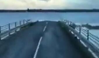 Niezwykłe nagranie! Polscy kierowcy na zalanej trasie w Danii [wideo]
