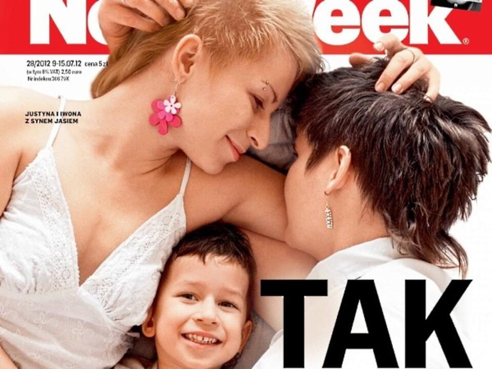 Fragment okładki "Newsweeka" oswajającej z adopcją dzieci przez homosekualistów 