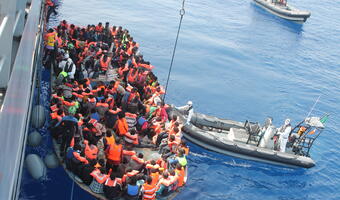 Włochy: Jest śledztwo w sprawie statku z imigrantami