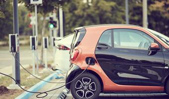 Zużyte baterie z aut elektrycznych to coraz większy problem