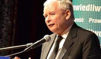 Jarosław Kaczyński w szpitalu - jego nieobecność na przemówieniu Baracka Obamy złośliwie komentuje minister Sikorski