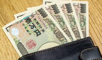 Napięcia w Azji umacniają jena