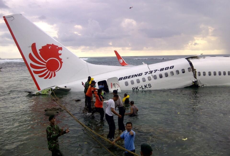 Katastrofa samolotu na Bali (fot. PAP/EPA)