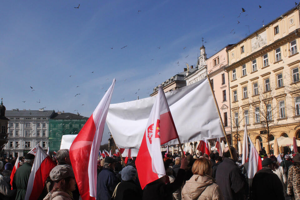Marsz "W obronie wolnych mediów" zorganizowany został przez Stowarzyszenie Solidarni 2010 Kraków i gliwicki klub "Gazety Polskiej" (Fot. Jan Lorek)