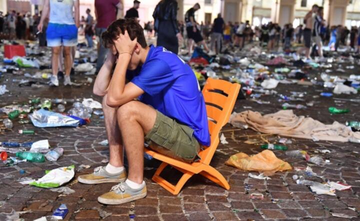 Plac św. Karola w Turynie po wybuchu paniki wśród kibiców futbolu, fot. PAP/EPA/ALESSANDRO DI MARCO