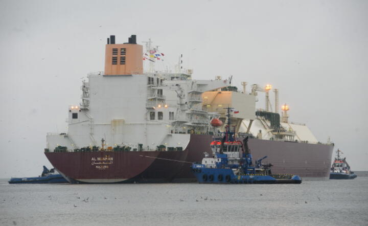 Metanowiec  "Al Nuaman" z katarskim LNG wpłynął w piątek do Świnoujścia, fot. PAP/Tomek Murański