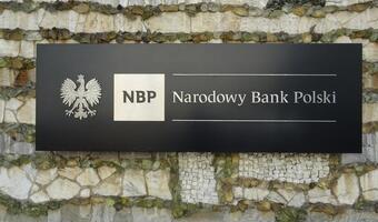 NBP: Słabsza recesja i mocne odbicie gospodarki w 2022 r.