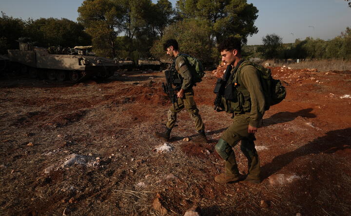 Żołnierze izraelscy w pobliżu granicy z Libanem / autor: PAP/EPA