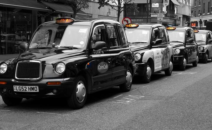 Chiński koncern Geely, do którego należy Volvo Cars i Lotus, wytwarza m.in. londyńskie czarne taksówki / autor: fot. Pixabay