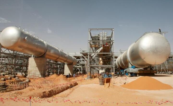 Saudyjska instalacja naftowa / autor: PAP/EPA/ALI HAIDER