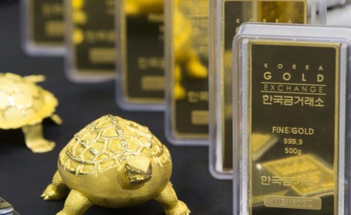 A takim fizycznie dostępnym złotem handluje się w Korei Południowej, fot. PAP/EPA/YONHAP
