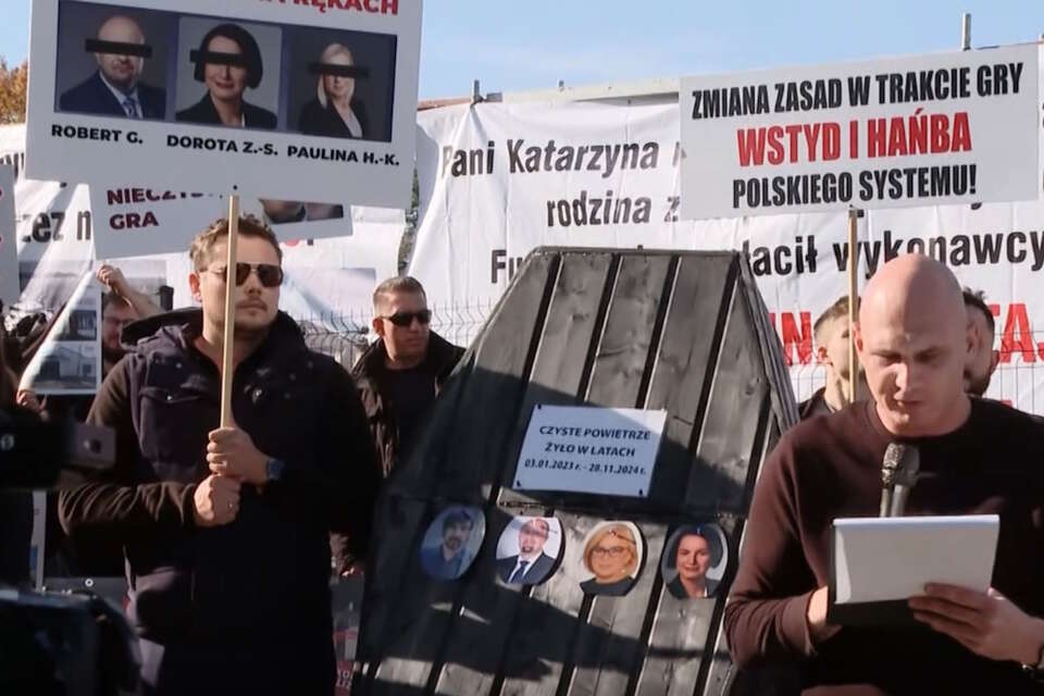 Protest wykonawców w ramach programu "czyste powietrze" w Kielcach  / autor: Telewizja wPolsce24