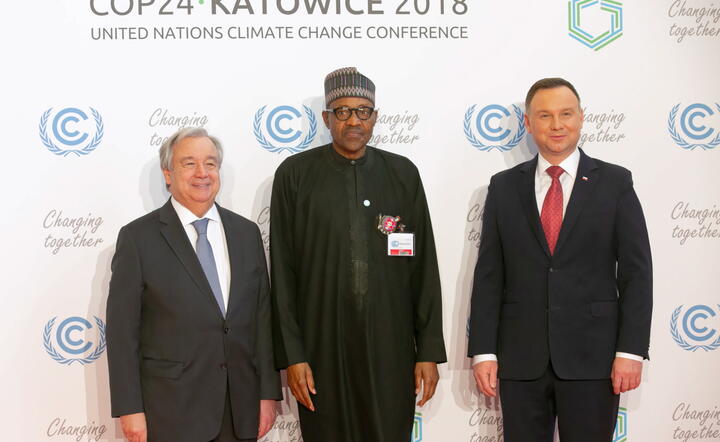 Z prawej prezydent Andrzej Duda,  w środku prezydent Nigerii Muhammadu Buhari, po lewej sekretarz generalny ONZ Antonio Guterres / autor: PAP/Andrzej Grygiel