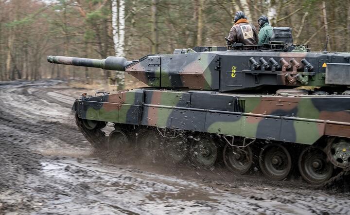 Nz. czołg Leopard na wyposażeniu jednostki pancernej Wojska Polskiego na ćwiczeniach / autor: Fratria/AS