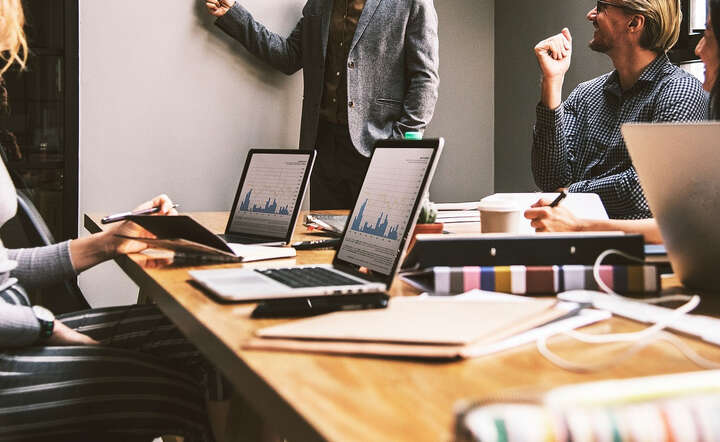 Kandydaci do pracy w nowej firmie muszą zweryfikować swoje oczekiwania finansowe / autor: Fot. pixabay